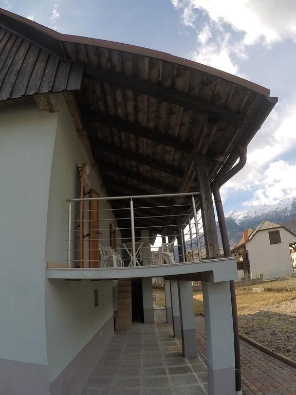 Lesjakova Domacija Bovec Buitenkant foto