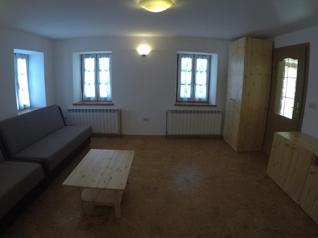Lesjakova Domacija Bovec Buitenkant foto