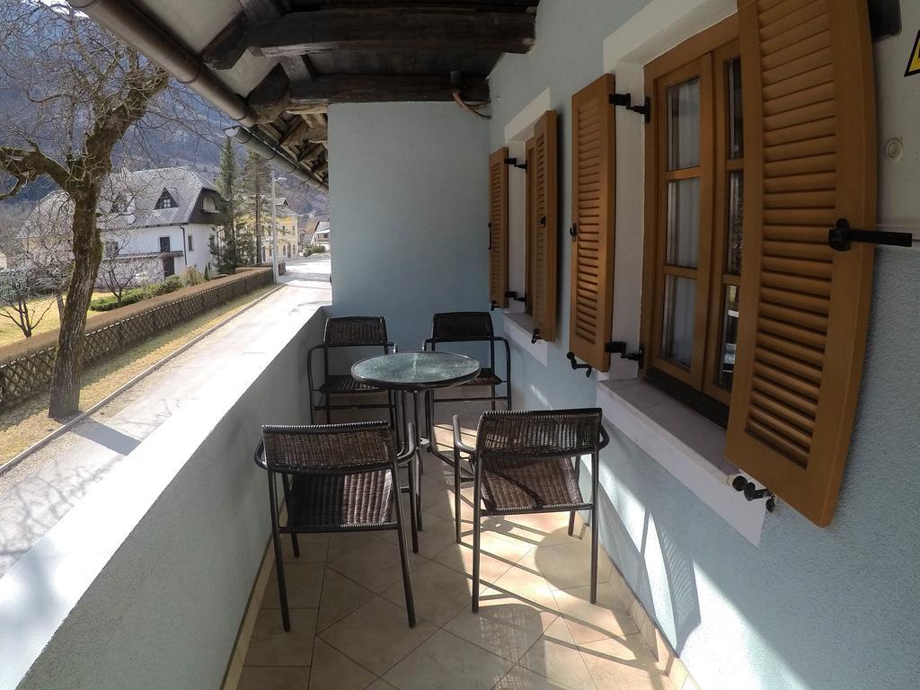 Lesjakova Domacija Bovec Buitenkant foto